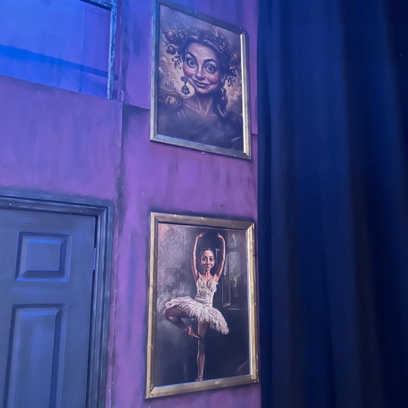 Theatre-set-printed-for-Hornsea-School-by-Parrot-Signs-&-Graphics-2.png